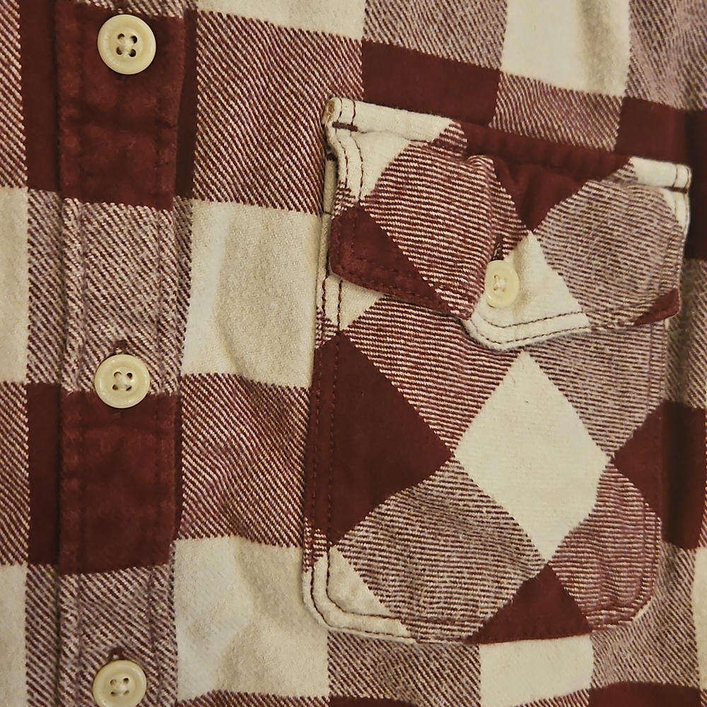 Roots Men's Maroon & White Plaid Button-Down Shirt - Picture 4 of 8